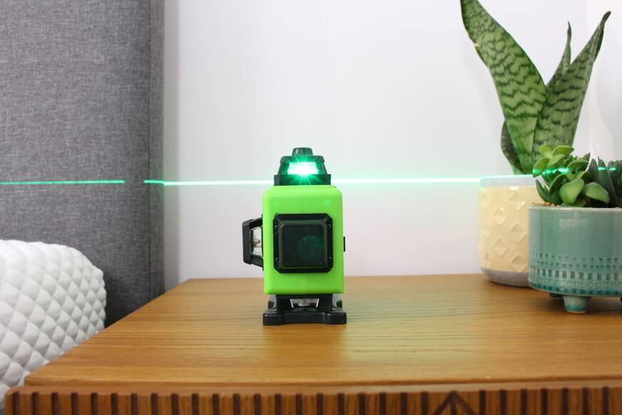 laserlinie für ausrichtung der Wirbelsaeule